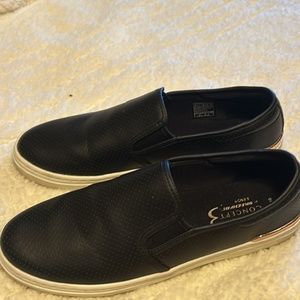 Ladies Skechers slide on tennis shoes